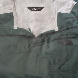 Mens MEDIUM Northface Venture 2 Jacket